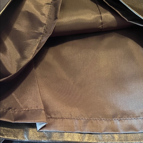 Jaclyn Smith Black Leather Skirt - Picture 8 of 8